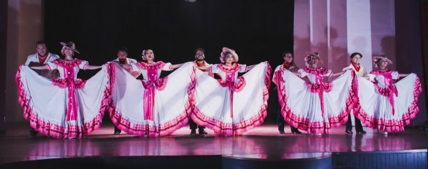 Celebra UACH Día Internacional de la Danza con talento universitario