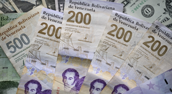 Gobierno de Venezuela anuncia aumento de ingreso mensual para trabajadores a 240 dólares