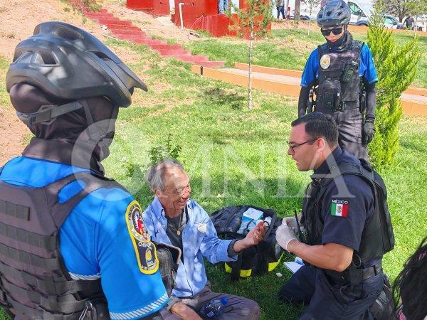 Hombre intoxicado golpea a adulto mayor en canal y universidad