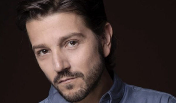 SCJN ordena indemnizar a Diego Luna por el uso de su imagen en anuncios de Johnnie Walker
