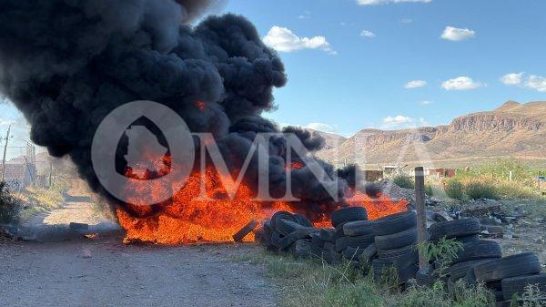 Incendio de llantas genera enorme columna de humo en la Ampliación Nuevo Triunfo