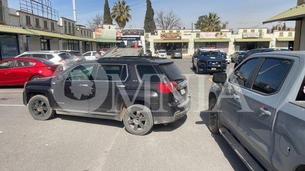 Roban camioneta a repartidor y abandonan unidad tras operativo en Nombre de Dios