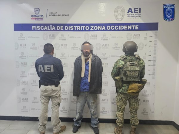 Detienen a hombre en posesión de cristal en el Barrio Santa María