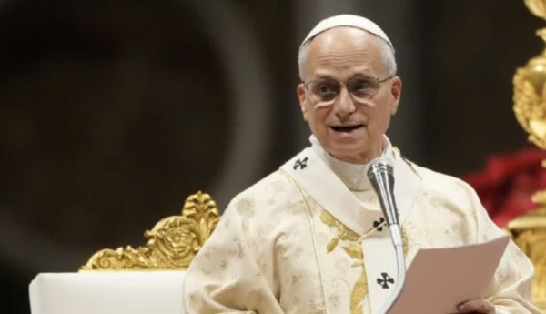 Nueva derecha critica invitación de Sheinbaum al Papa: “La 4T es socialista, atea y anticristiana”