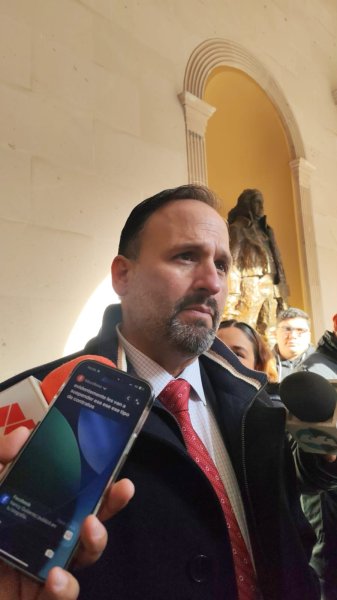 Agradece De la Peña respaldo en encuestas; llama a no adelantar campañas