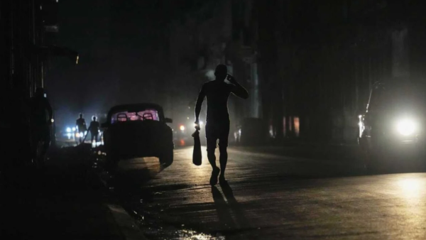 El este de Cuba se queda a oscuras por un apagón eléctrico