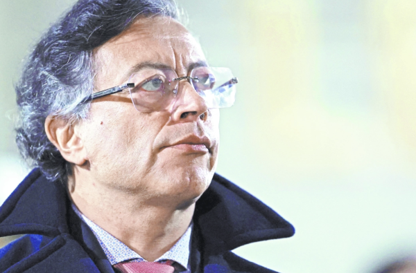 Petro invita a latinoamericanos a unirse y expresarse en EU