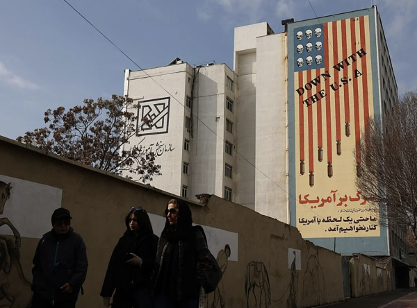 EE.UU. pide a sus ciudadanos en Irán que abandonen el país 