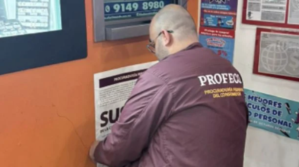 Profeco va ahora contra casas de empeño y coloca sellos de suspensión