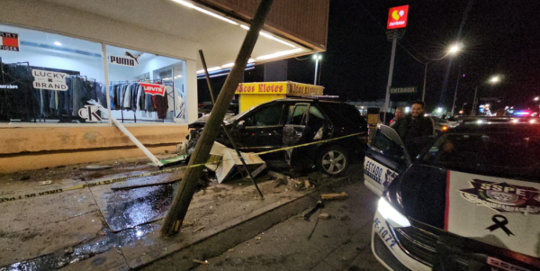 Conductor ebrio provoca fuerte accidente frente a Soriana; no hubo lesionados