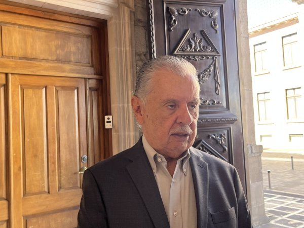 Llegan empresarios a reunirse con Maru