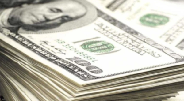 Peso mexicano registra caída marginal contra el dólar tras datos de empleo de EU