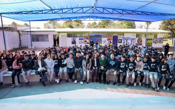 Consolidan Municipio de Delicias, Estacionómetros y padres inversión en favor de los alumnos de la Secundaria 3014