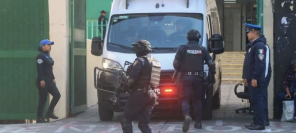 Dan prisión preventiva a Gabriela, mujer que arrastró y mató con su auto a un motociclista en CDMX