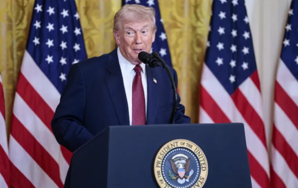 Trump aplaude a su fiscal general por respaldarlo en audiencia sobre el caso Epstein