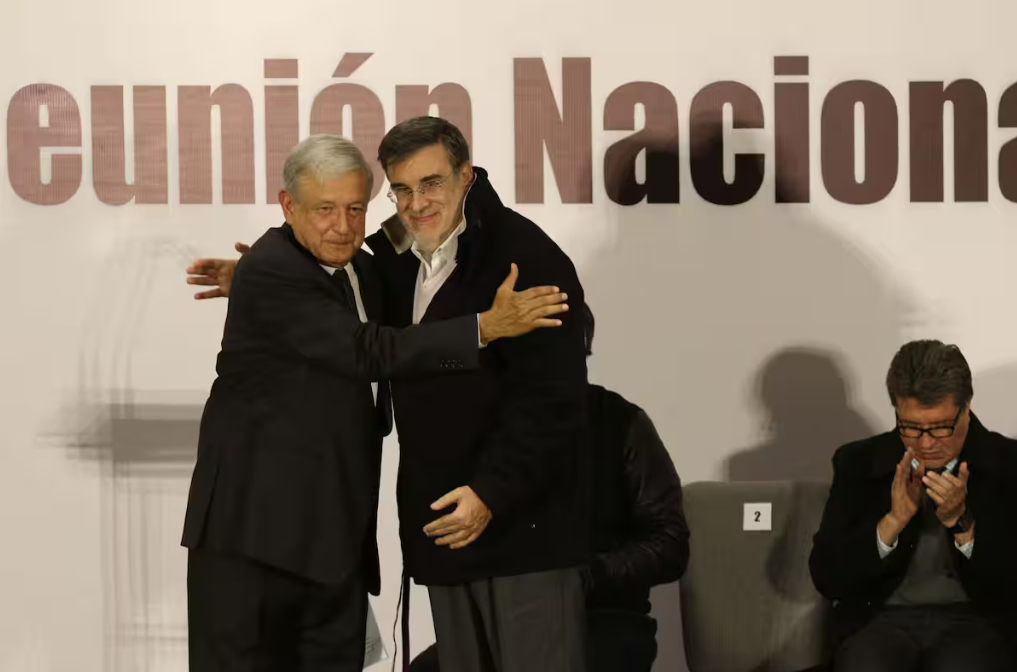 ‘Te van a querer lastimar’: El consejo de AMLO a Julio Scherer que revela en su nuevo libro