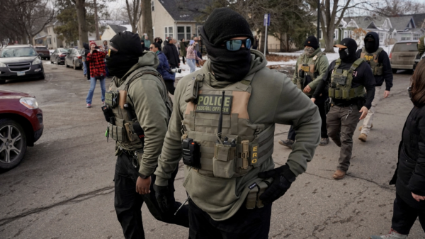 El gobierno de Trump cierra la gran operación antimigratoria en Minesota