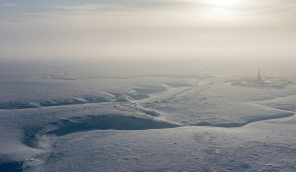 Rusia descubre un gran yacimiento de petróleo en el Ártico