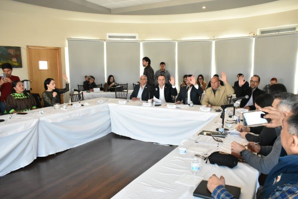 Avanza en Comisiones iniciativa para fortalecer la autonomía sindical en el Estado