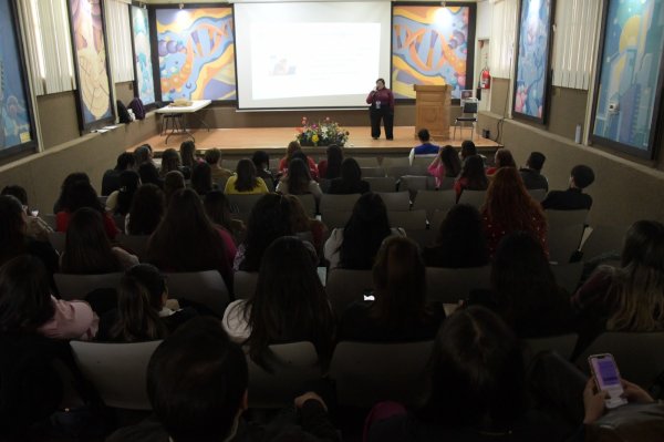 Imparte IMPAS capacitación en salud mental a ICHMUJER en la UACH