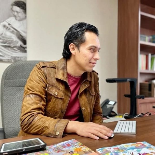 Entre policías y libros: el abrupto adiós de Marx Arriaga en la SEP