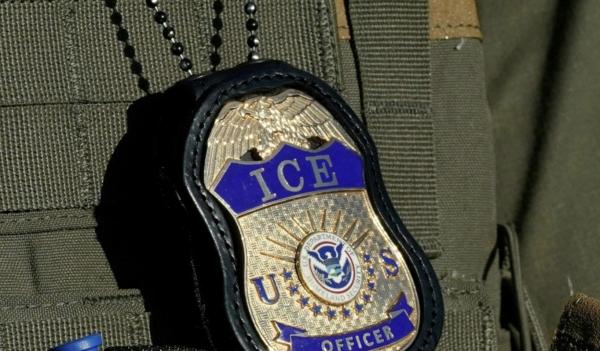 Dos agentes del ICE fueron suspendidos por mentir sobre tiroteo en Mineápolis