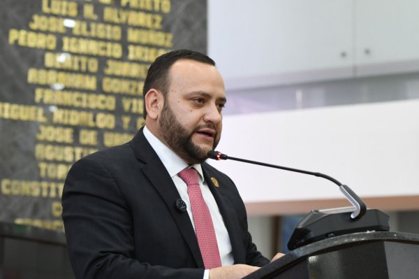 Celebra Arturo Medina expulsión de Marx Arriaga de la SEP; “quería adoctrinar a niños y niñas”