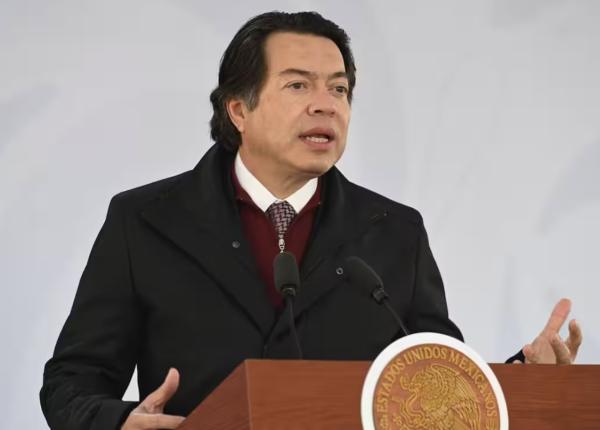 Mario Delgado aclara desacuerdo con Marx Arriaga y revela que rechazó embajada