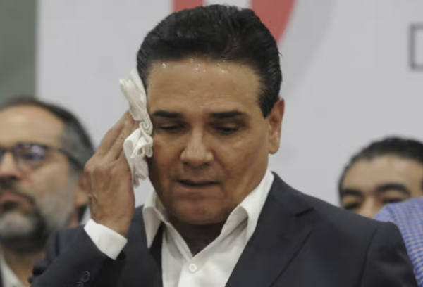 Estados  Jueza gira orden de aprehensión contra exfuncionarios de Aureoles por desvío de 130 mdp