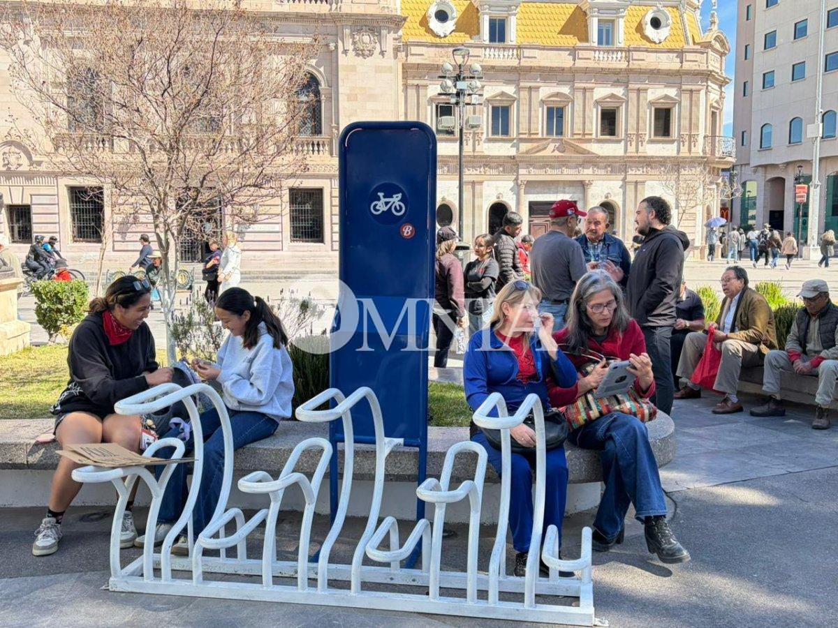 Participa Marcelino Gómez secretario del Senado, en pequeño mitin “anticolonialista” por Cuba en Chihuahua