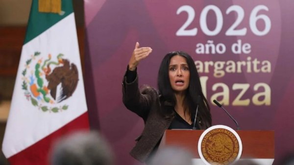 Sheinbaum y Salma Hayek anuncian la Ley Federal de Cinematografía desde Palacio Nacional