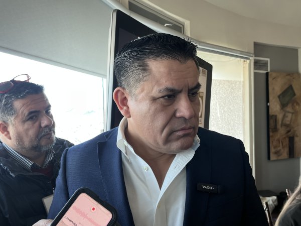 A los trabajadores se les contó una mentira más sobre lo que se ofreció con la Reforma de las 40 horas: Alex Domínguez