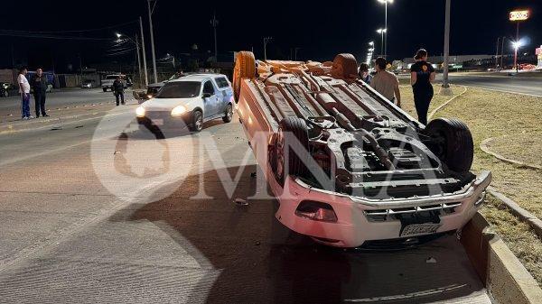 Mujer lesionada tras volcadura en la colonia Juan Güereca