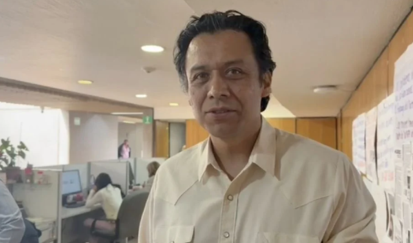 Marx Arriaga se aferra: asegura que sigue en la SEP trabajando en la actualización de materiales educativos