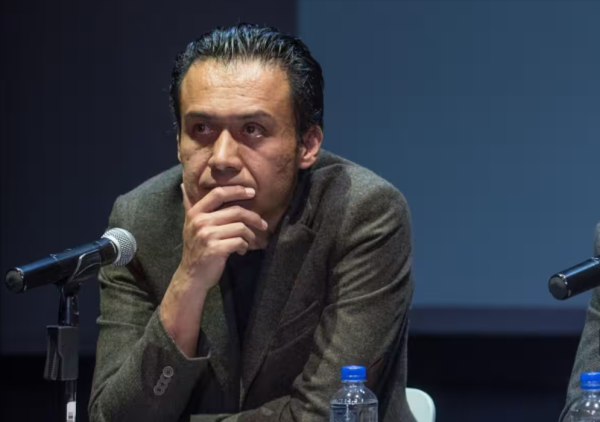 ¡Sigue el berrinche de Marx Arriaga! Amenaza con quedarse 4 días más atrincherado en la SEP