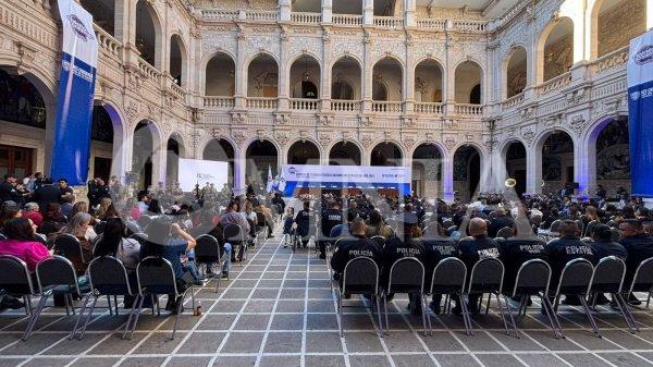 Reconocen a 61 elementos en la Entrega de Estímulos y Policía del Año 2025 en Chihuahua