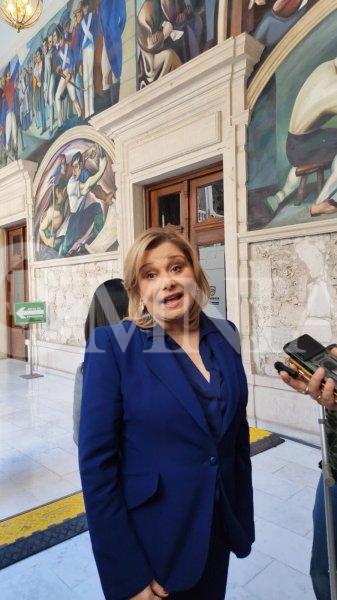 Nos están diciendo cómo educar a nuestros hijos: Maru Campos tras propuesta federal de reducir materias en nivel medio superior