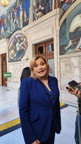 UACJ decidirá permanencia de Marx Arriaga como docente: Maru Campos lanza críticas