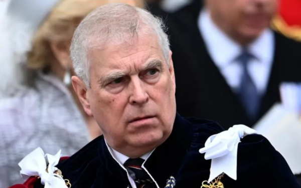 El expríncipe Andrés sale de la comisaría horas después de ser detenido