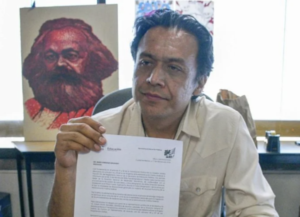 “El humilde rostro de un mentiroso”: Arriaga reta a Mario Delgado a probar que frenó la inclusión de mujeres en la historia en los libros de texto