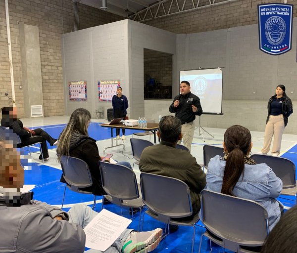 Comparte GOECHI temas de prevención y actuación a padres de estudiantes de preparatoria en NCG