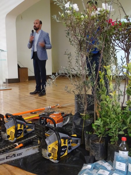 Imparte SDUE Taller Anual de Poda de Árboles de Ornato a funcionarios municipales