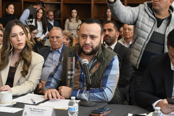 No hay respuesta favorable en GyC, inseguridad, desplazados y carretera en mal estado: Arturo Medina