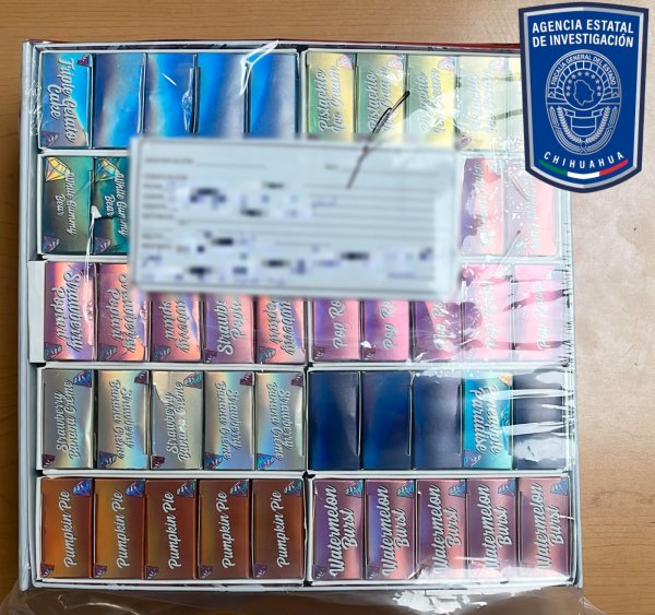 Aseguran 104 recipientes con “WAX” y un arma de fuego en la colonia Infonavit Nacional