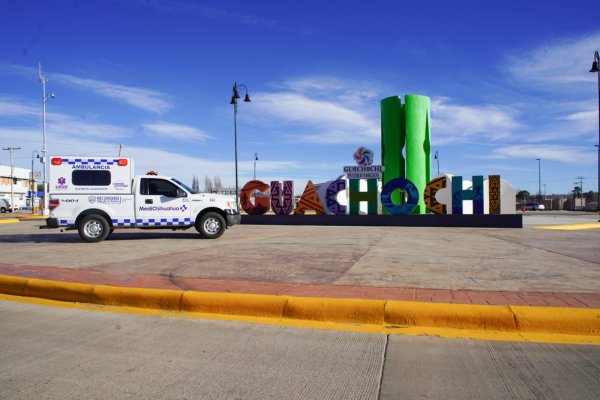 Entrega Secretaría de Salud dos ambulancias a la comunidad de Los Parajes, en Guachochi