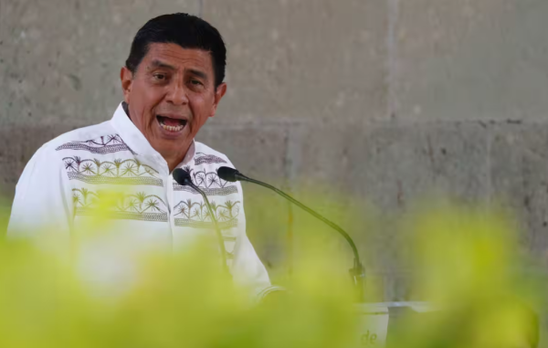 Salomón Jara niega nepotismo, pero admite que hubo 14 familiares en su administración