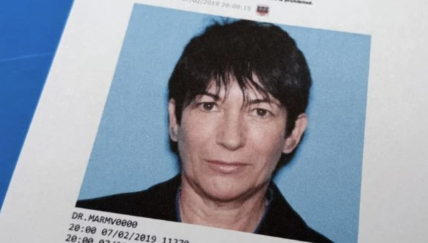 Ghislaine Maxwell busca evitar la difusión de más documentos sobre el caso Epstein