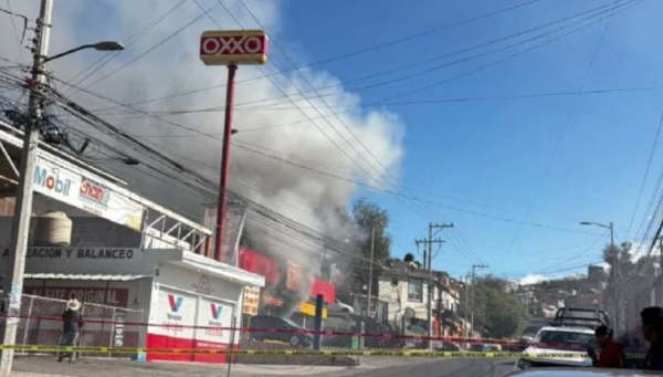 Quema de negocios y bloqueo de carreteras paraliza a Guanajuato