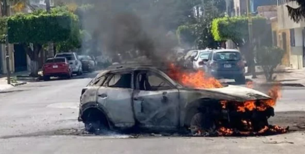 Bloqueos carreteros y quema de Bancos del Bienestar en municipios de Zacatecas limítrofes con Jalisco