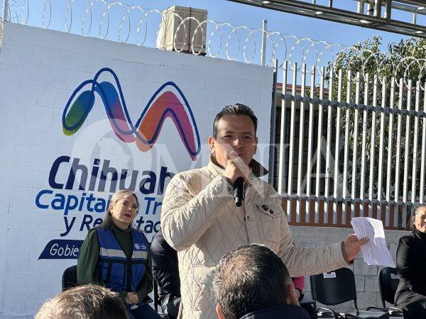 Entrega Bonilla barda perimetral en la Escuela Primaria “Cecilia Polanco” en Vistas del Norte